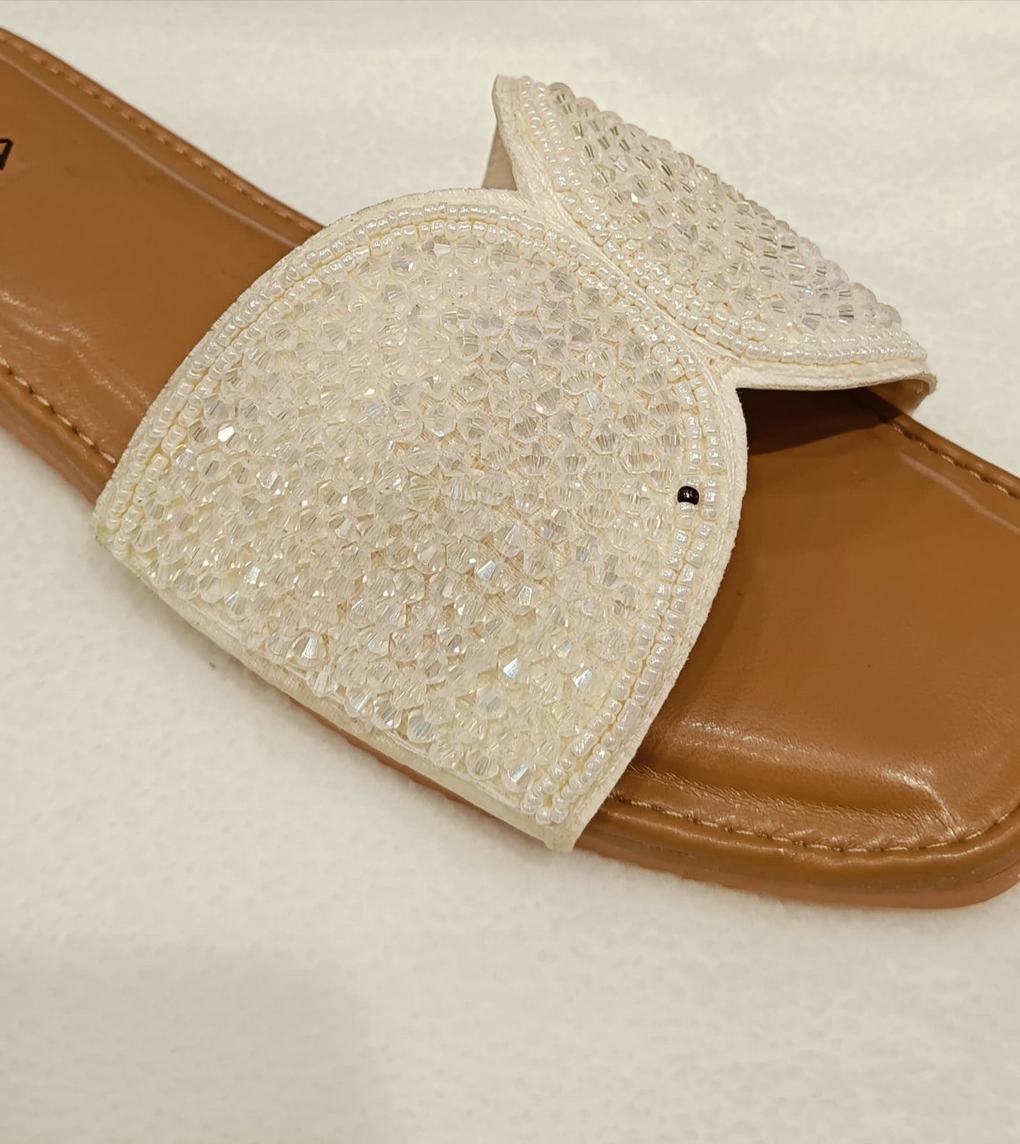 Women's Shell & Pearl Embellished Cross-Strap Flats (LC-150)