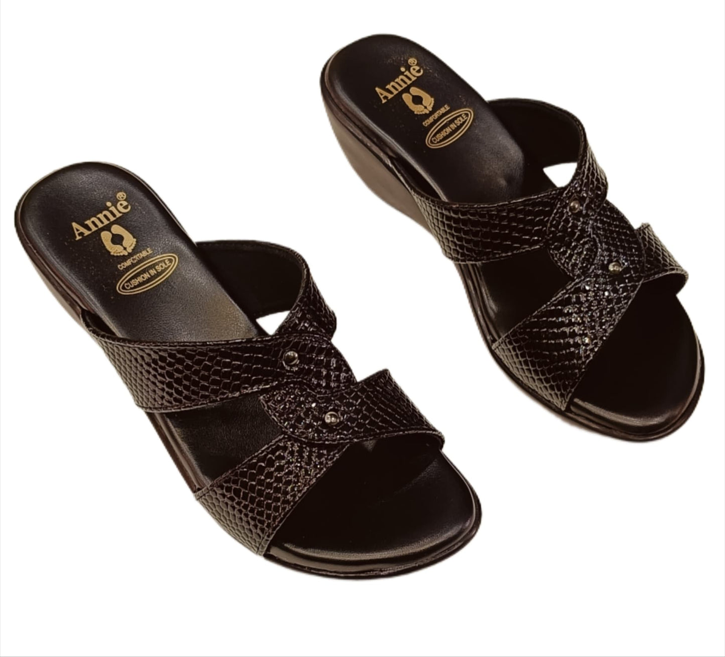 Annie Textured Cross-Strap Wedge (7080)