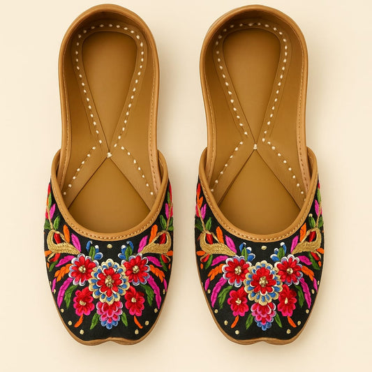 Rangrez Black – Multicolor Thread Embroidered Ethnic Jutti (9899)