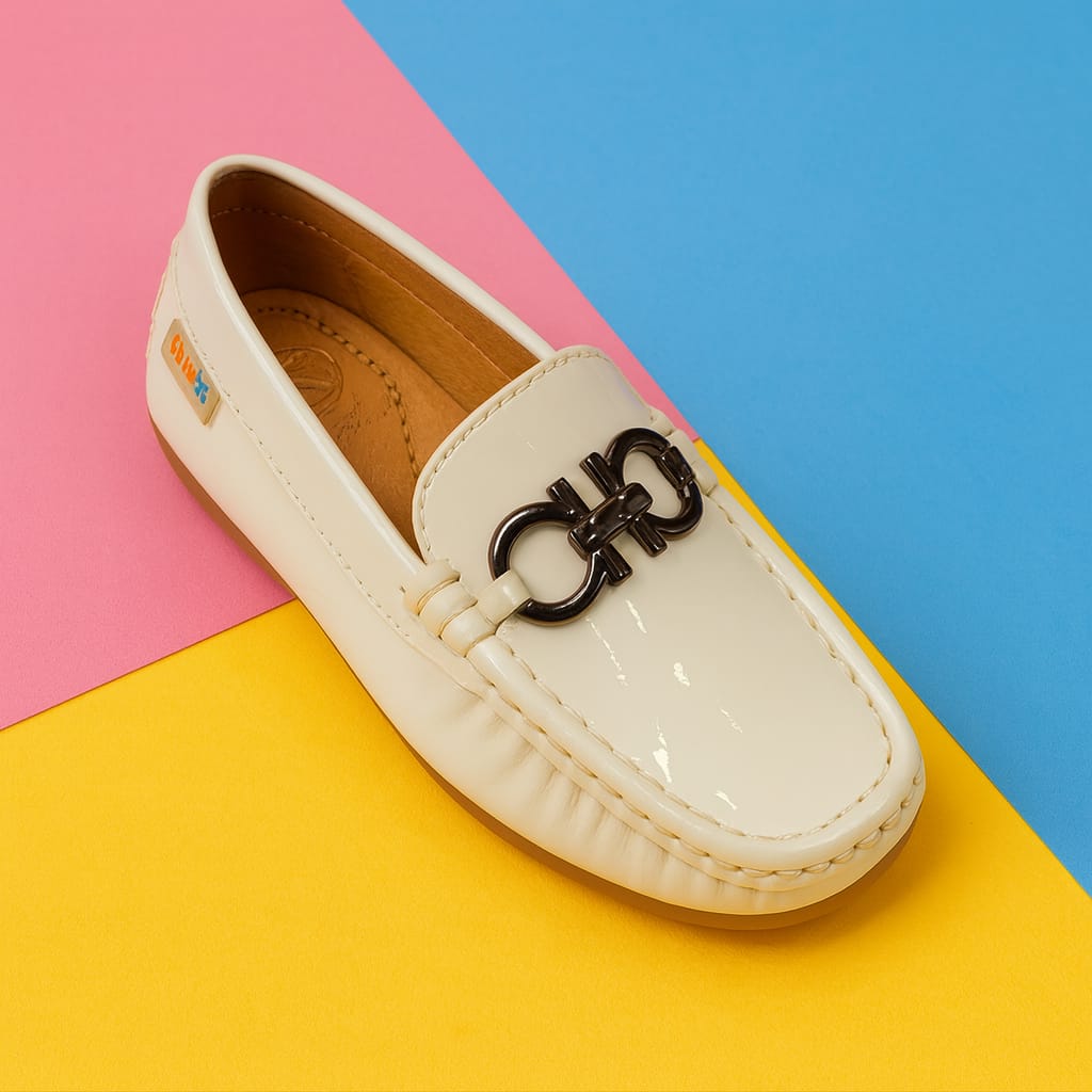Kids’ White Patent Leather Loafers with Metal Buckle Ornament (KL-014)