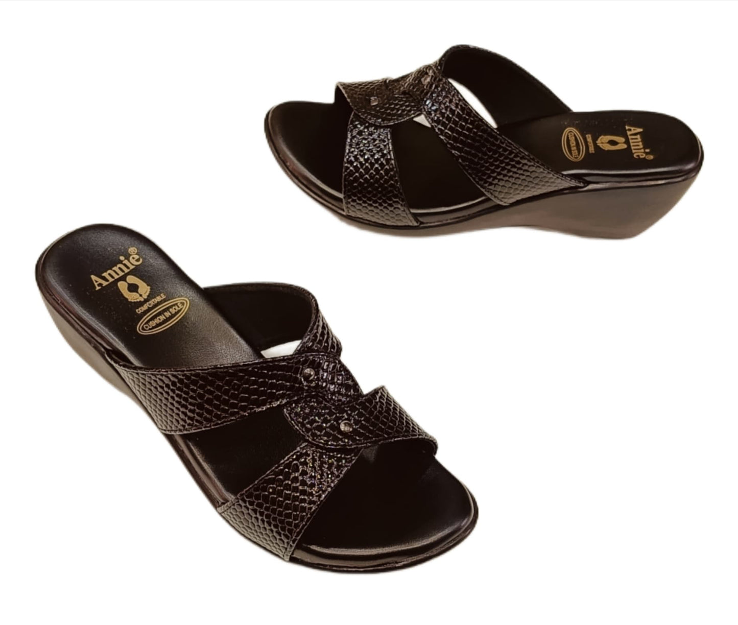 Annie Textured Cross-Strap Wedge (7080)