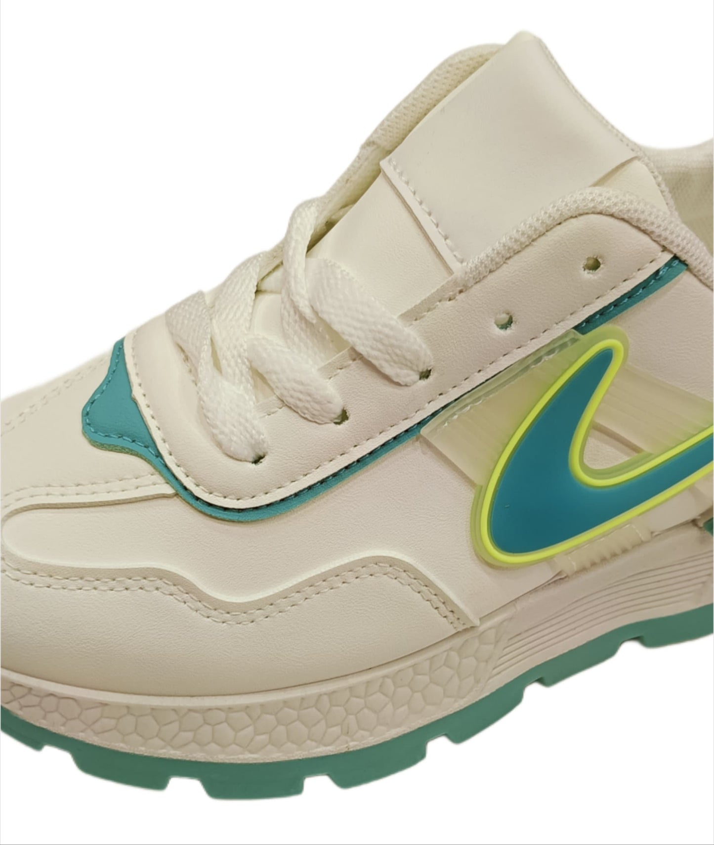 Chunky Style Women’s Sneakers – Trendy Comfort Runners (SS L-653)