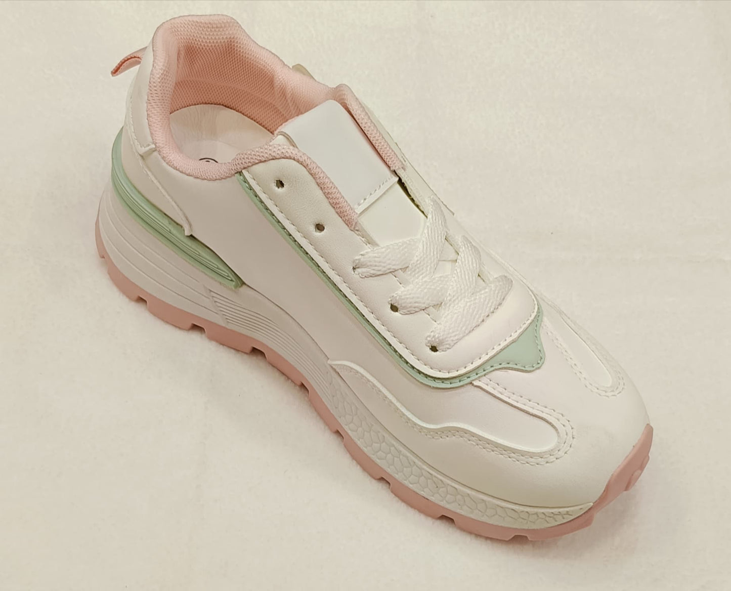 Chunky Style Women’s Sneakers – Trendy Comfort Runners (SS L-653)