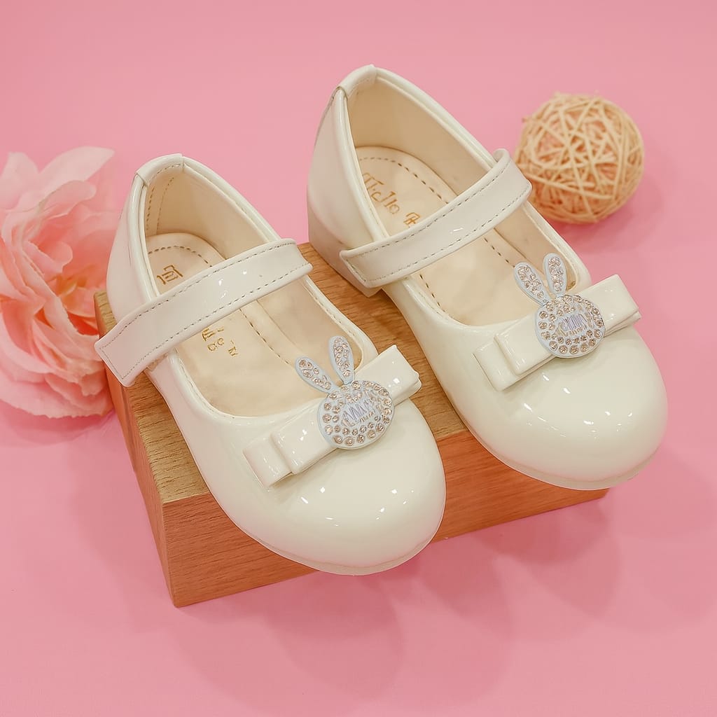 Baby Girls’ Glossy Bunny Embellished Ballerina Shoes (KB-036)