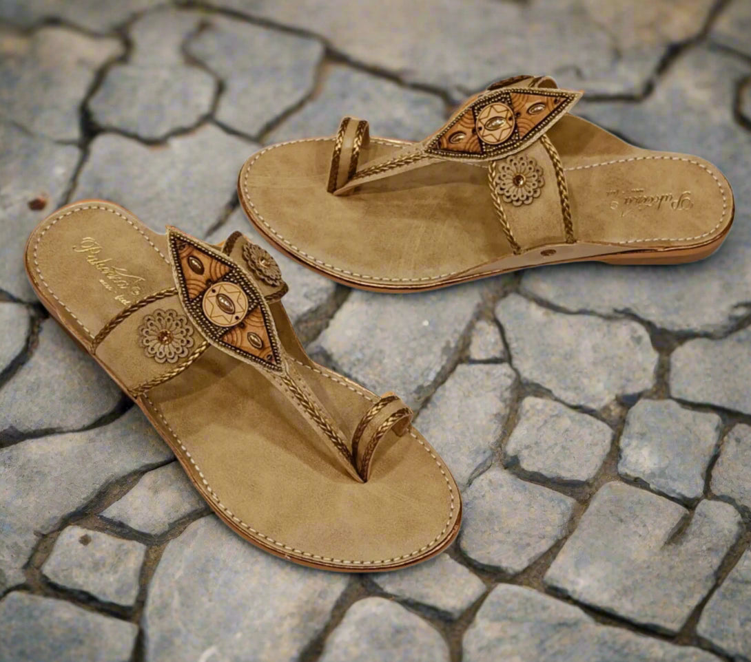 Handcrafted Leather Kolhapuri Chappals for Women (LC-2001)