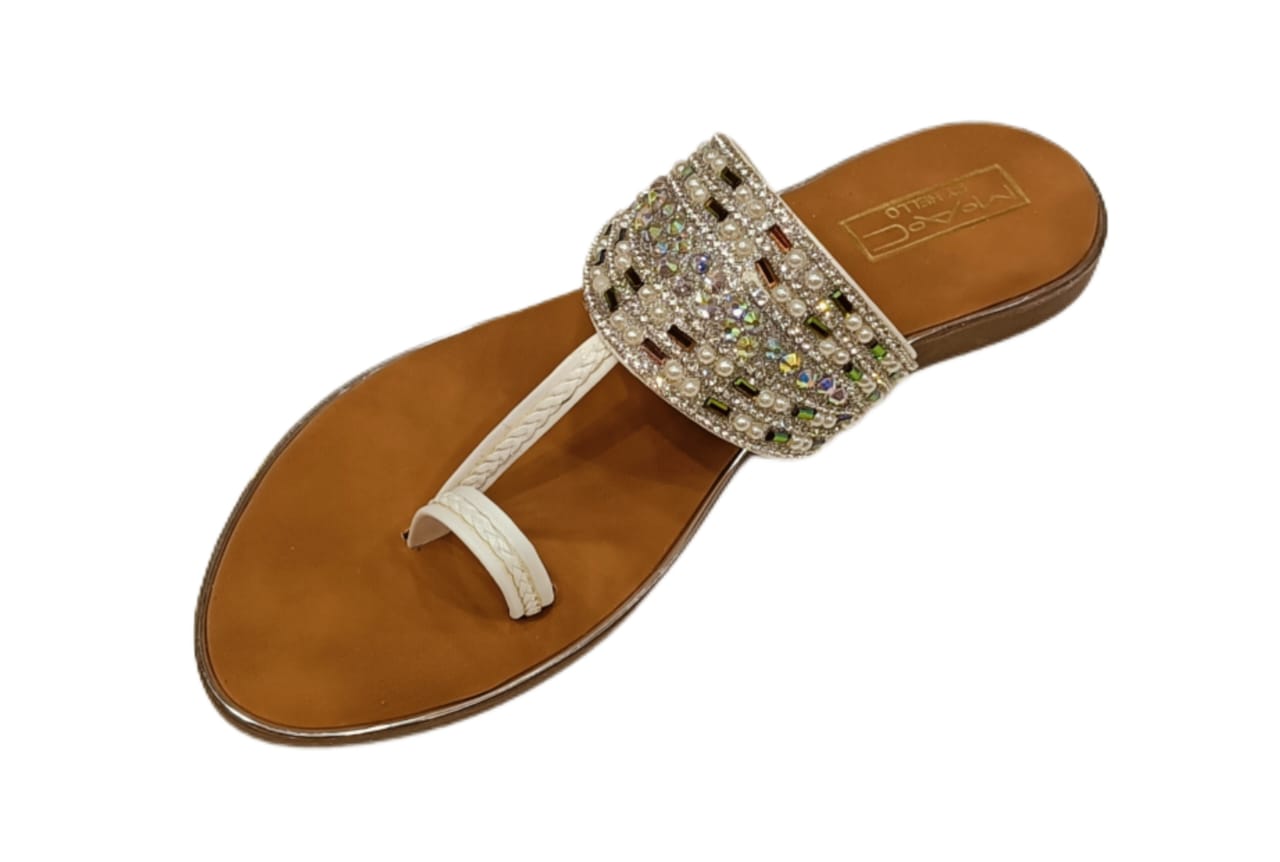Women’s Embellished Ethnic Kolhapuri Flats with Toe Ring Strap (LC-771)